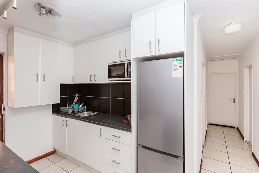 8 Bedroom Property for Sale in Phoenix Western Cape